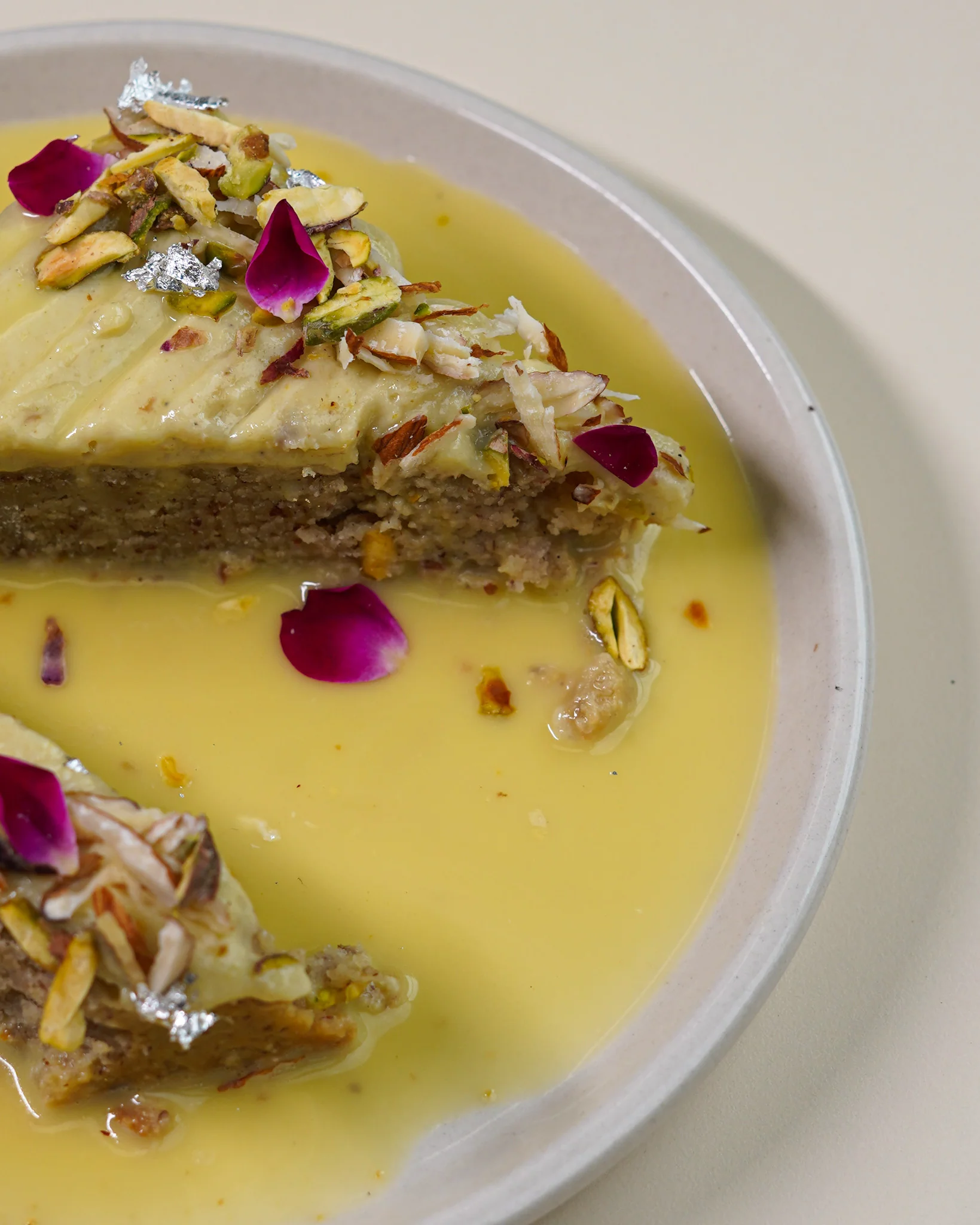 Sugar-Free Rabdi Kulfi Cake Jar - Image 2